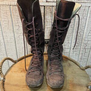 Timberland Moorland Hollace lace-up suede tall boots 9